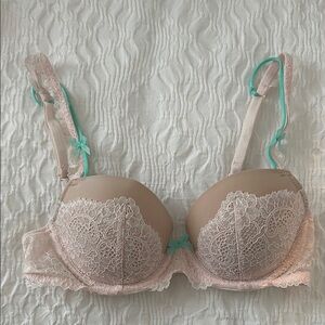 Victoria’s Secret - Dream Angels Lace Nude Bra w/ light blue bows - 32C